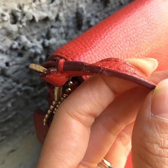 Coach crossbody bag red gold hardware - Picture 7 of 16
